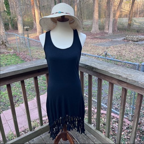 Beach dress coverup with fringe - Picture 5 of 10